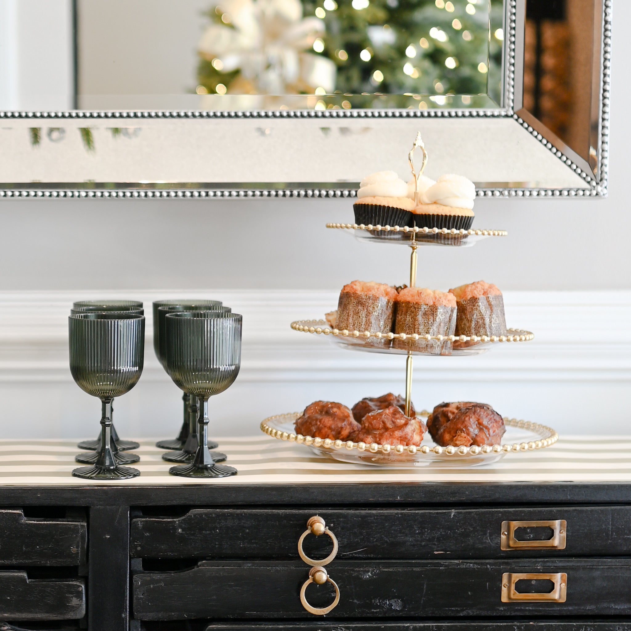 Plastic Fluted with Stem 9oz- Pine Green (12 pcs)