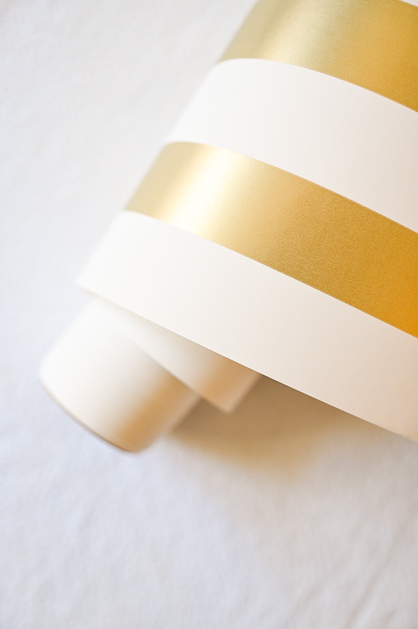 Paper Runner- Classic Gold Stripe (20" x 25')