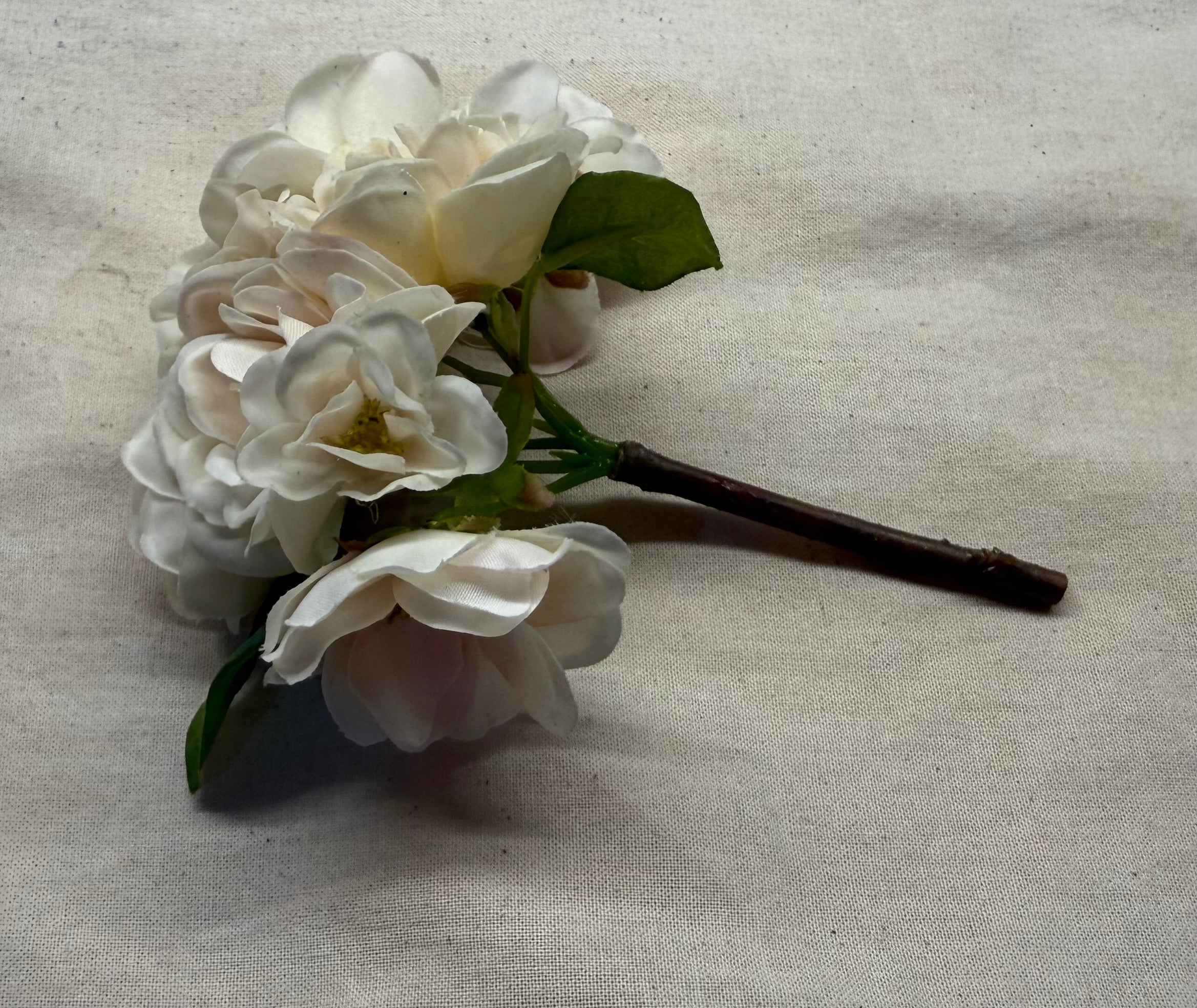 Long Stem Cream Real Touch Blossom Stem